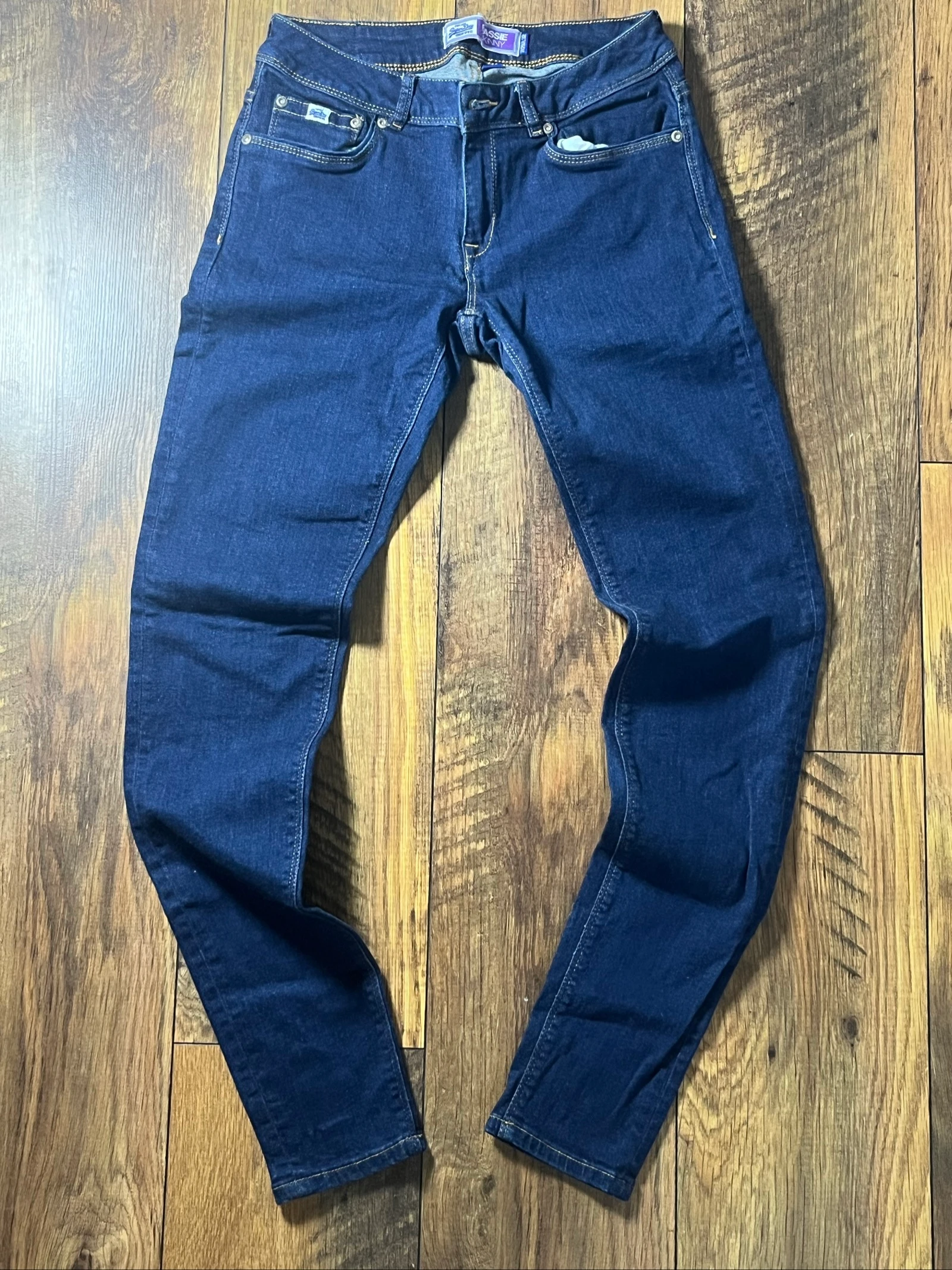 Jean slim bleu indigo foncé patch cuir coupe ajustée - Superdry - taille 36 - très bon état